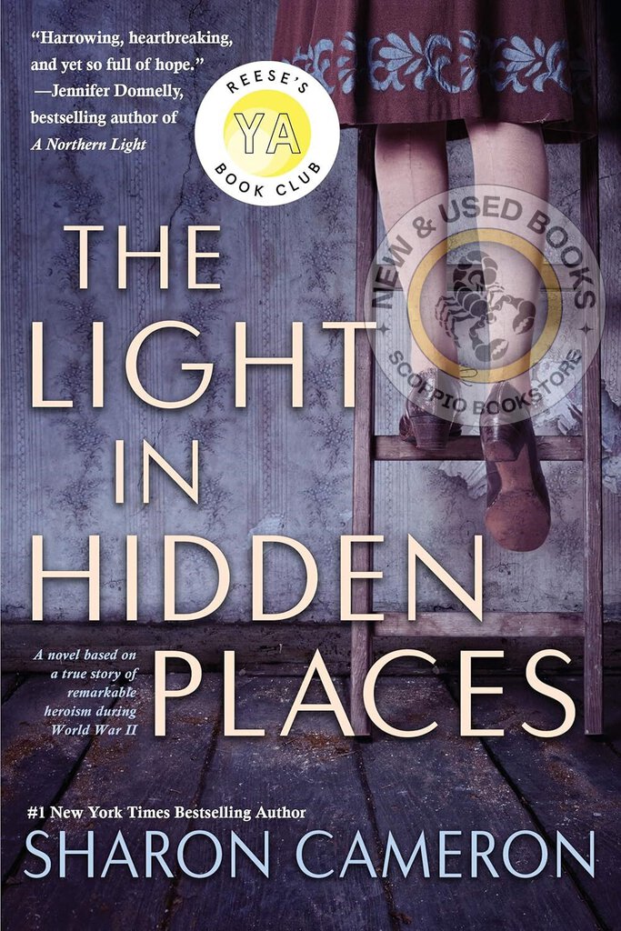 Light in Hidden Places by Sharon Cameron 9781338355949 (USED:VERYGOOD) *48bb