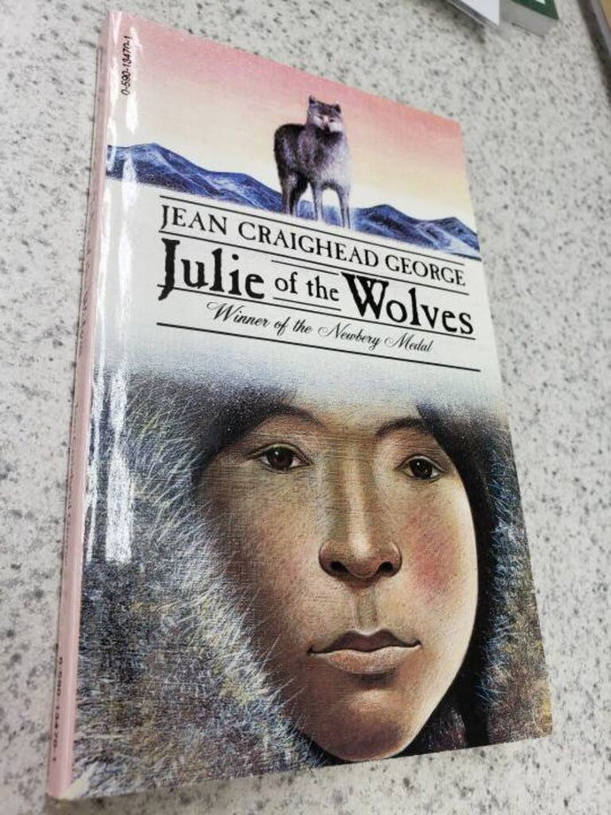 Julie of the wolves by Jean Craighead George (USED:LIKENEW) *D7
